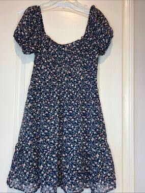 NWOT Navy Floral Puff Sleeve Summer Dress